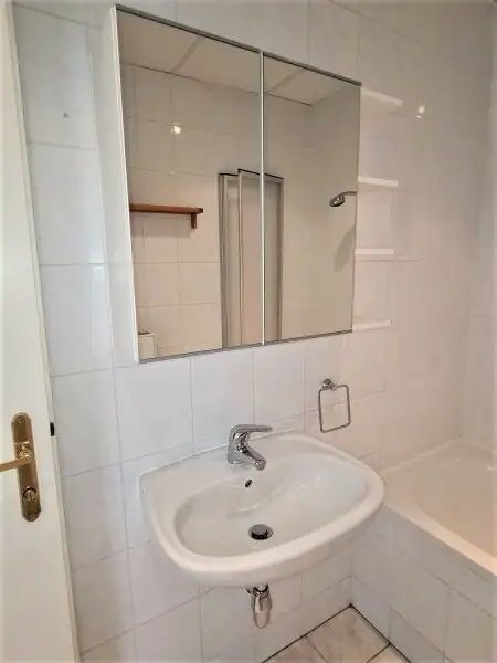 DACHGESCHOSS, AUGARTEN-NÄHE, 87 m² Maisonette mit 10 m2 Terrasse, Wohnküche, 2 Zimmer, Galerie, 2 Bäder, Rembrandtstraße