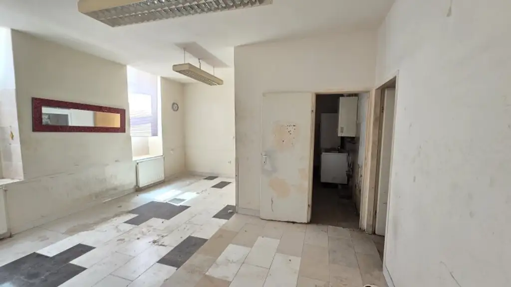Schöne Geschäftslokal, Gewerbeimmobilien, Souterrain