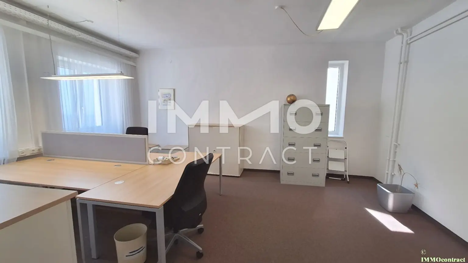 Zentrale Büroflächen am Hauptplatz von Amstetten, 1. Stock, Lift, möbliert, 178,74 m² Nutzfläche, klimatisiert