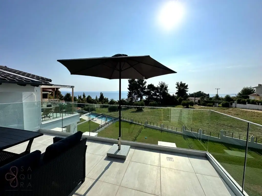 Mediterranes Luxusleben mit Meerblick – Dreistöckiges Haus mit hohem Renditepotenzial