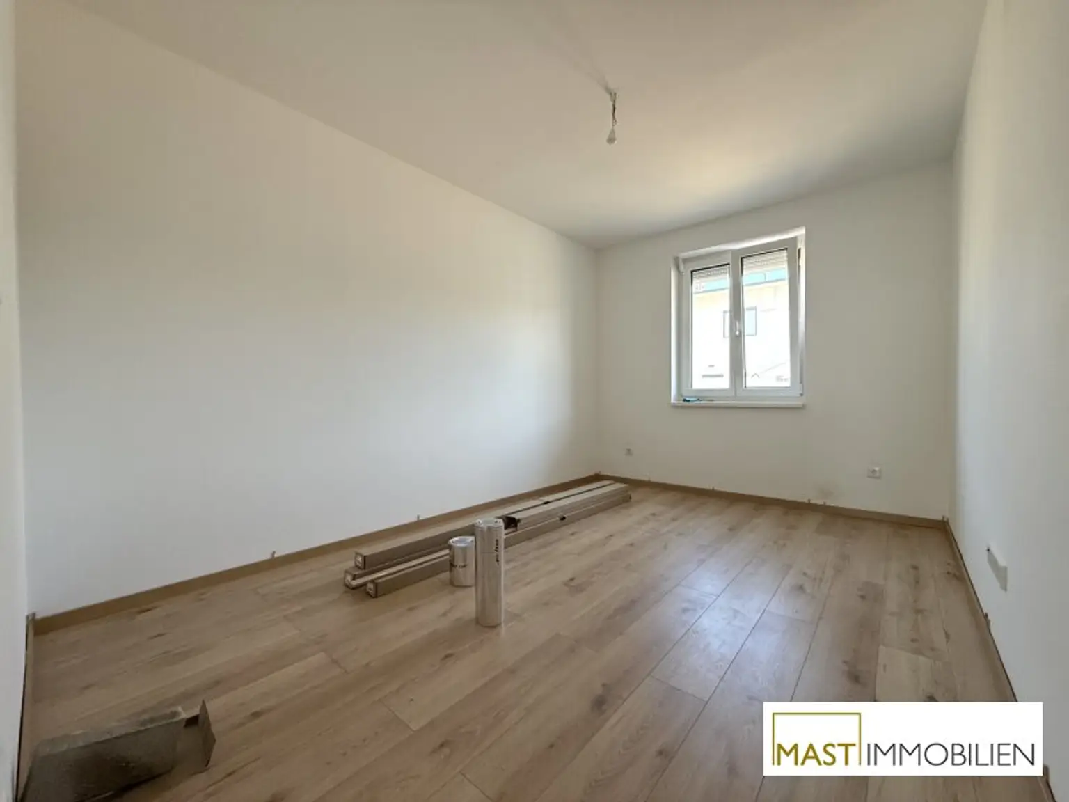 In Kürze verfügbar - 3 Zimmer Garten- bzw. Balkonwohnungen inkl. EWE Einbauküche und KFZ Stellplatz