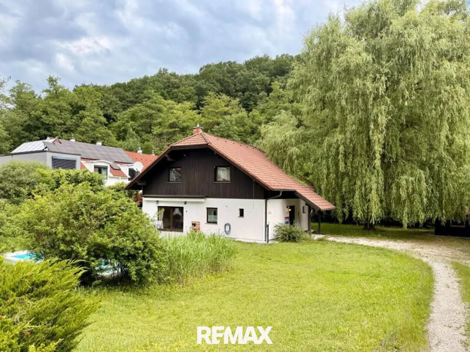 11 Haus mit Garten