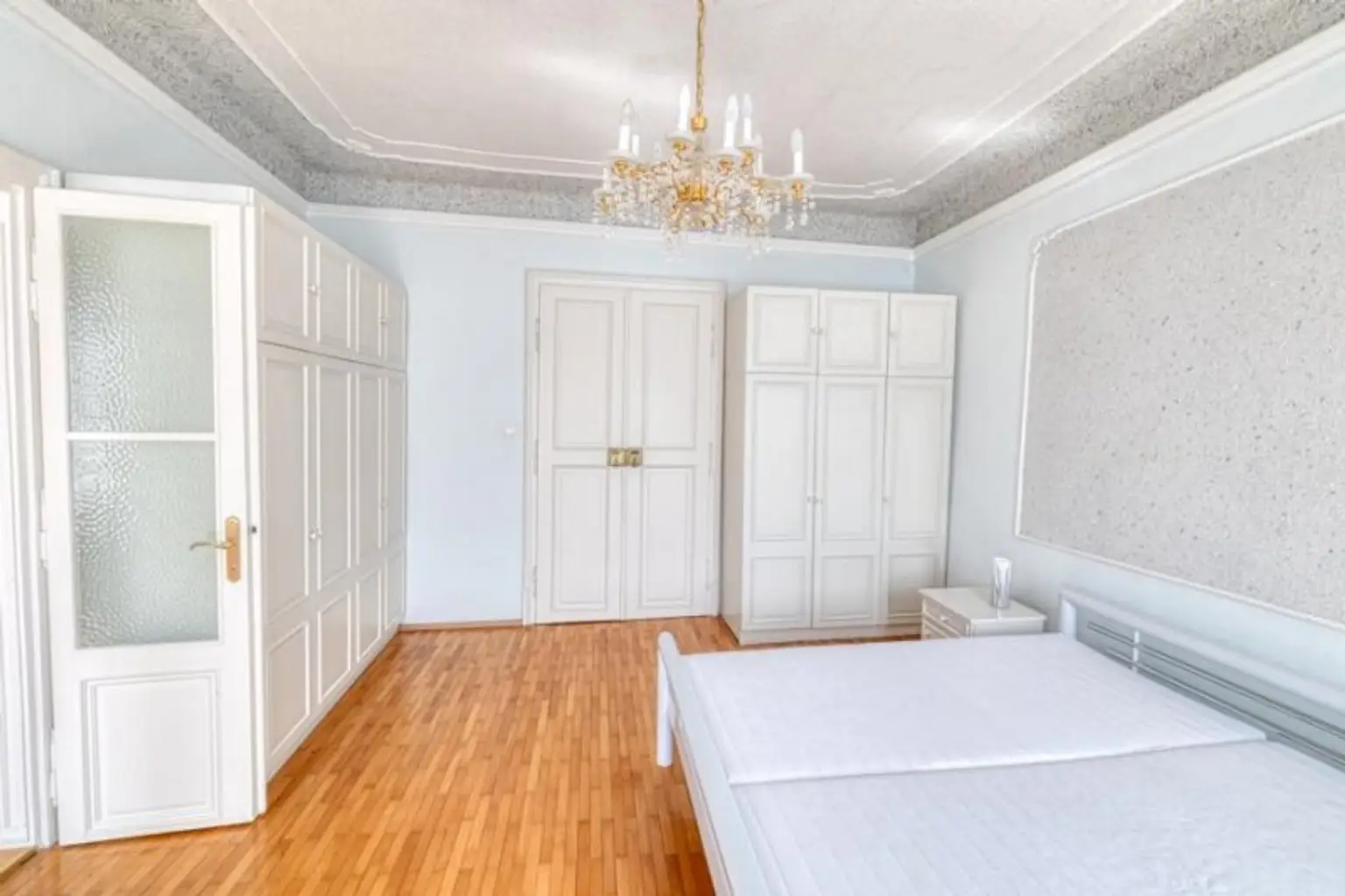 Charmantes Gründerzeithaus im Herzen von Gaweinstal mit angrenzendem Anlageobjekt