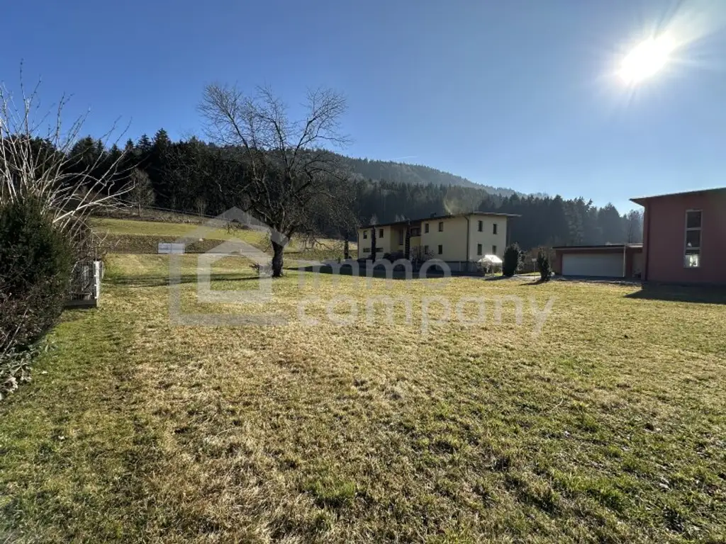 Baugrundstück Göfis, gesamt 1.579 m2, davon sind 500 m2 Bauland bereits verkauft. Flexible Grundstücksteilung des verbleibenden Baugrundstückes von ca. 1.079 m2 möglich (2 weitere von insgesamt 3 Bauparzellen oder gesam…