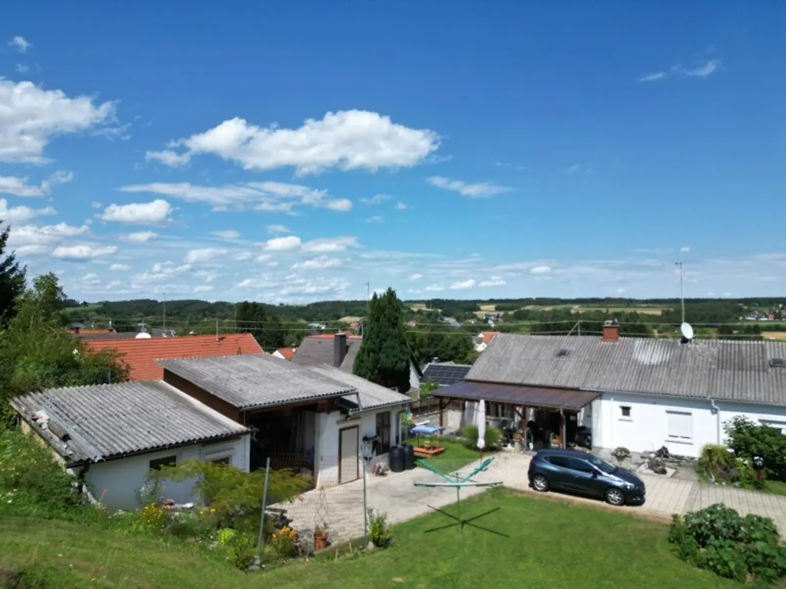+Einzigartiges Mehrfamilienhaus und riesen Grundstück, direkt neben Oberpullendorf! +