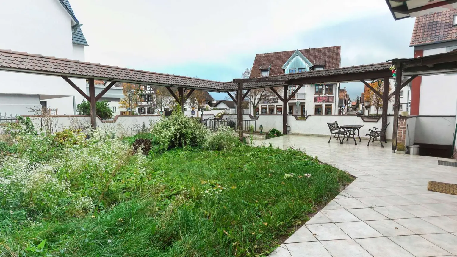 Terrasse/kl. Gartenbereich (Gemeinschaftseigentum)