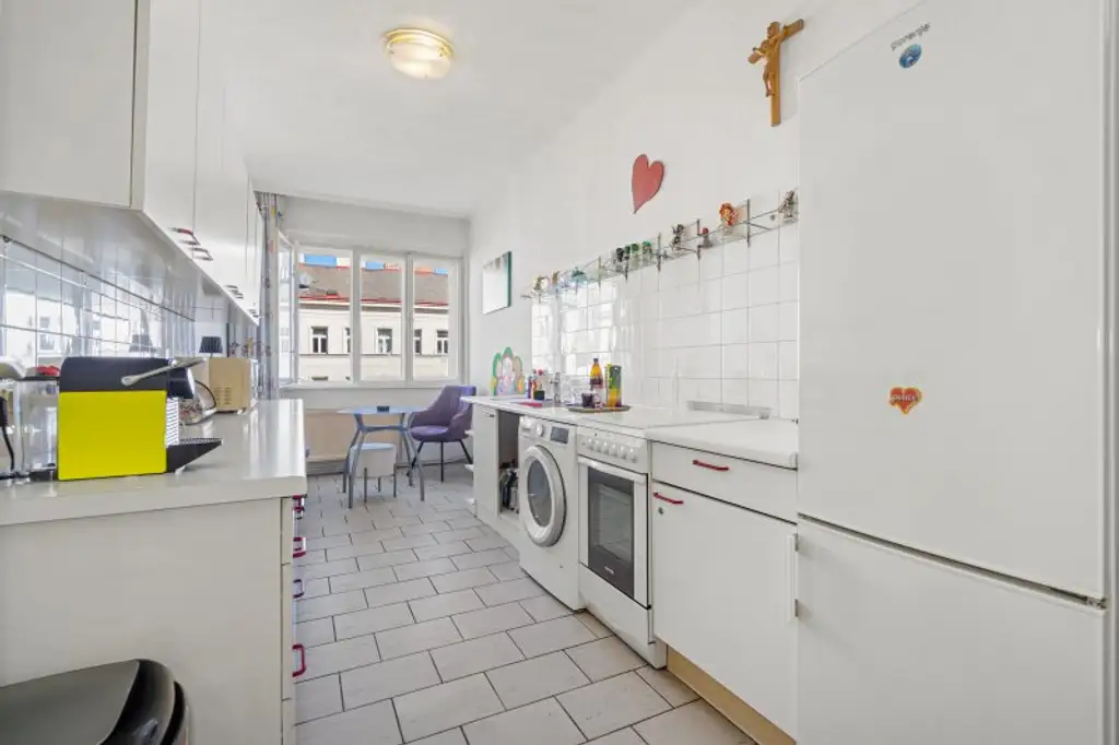 Verkauf mit Wohnrecht/ Investchance/ 3 Zimmer+Loggia in 1030 Wien
