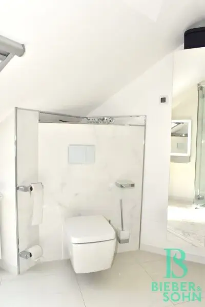 Badezimmer, WC, OG