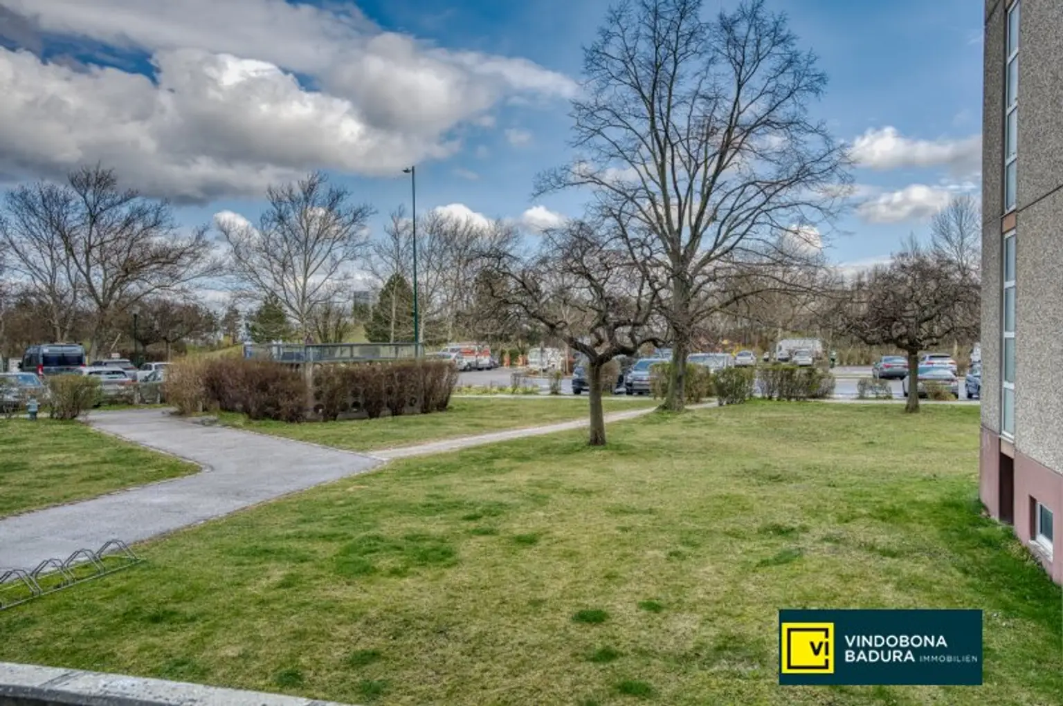 Familienfreundliche 3-Zimmer Wohnung mit Loggia | Optimale Raumaufteilung | Garagenparkplatz