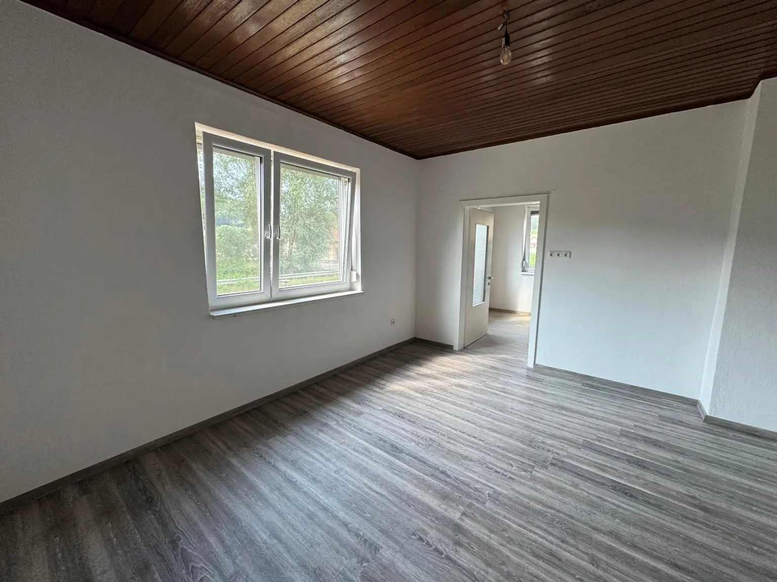 Gepflegter Bungalow auf dem Land mit großzügigem Grundstück