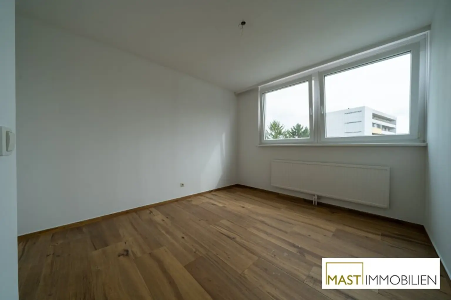 Zur Gänze sanierte 3 Zimmer-Wohnung mit großzügiger Loggia & Fernblick – Spitalgasse 1, Wiener Neustadt