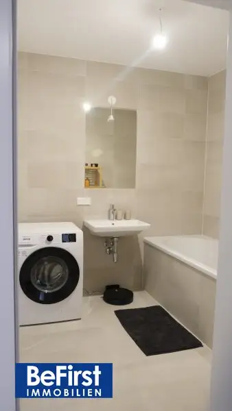 Moderne, sonnige 2 Zimmer Balkonwohnung