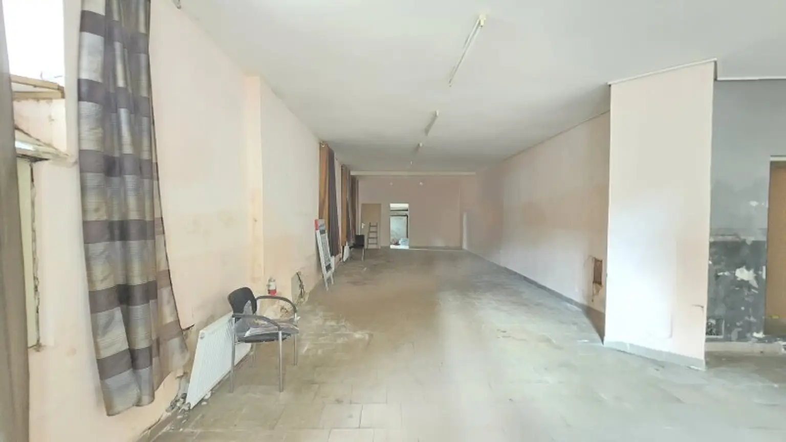 Schöne Geschäftslokal, Gewerbeimmobilien, Souterrain