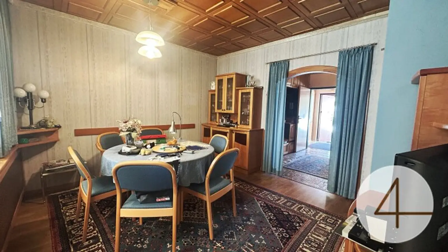 Großzügiger Bungalow mit Wintergarten und Garage im Herzen von Deutsch Wagram