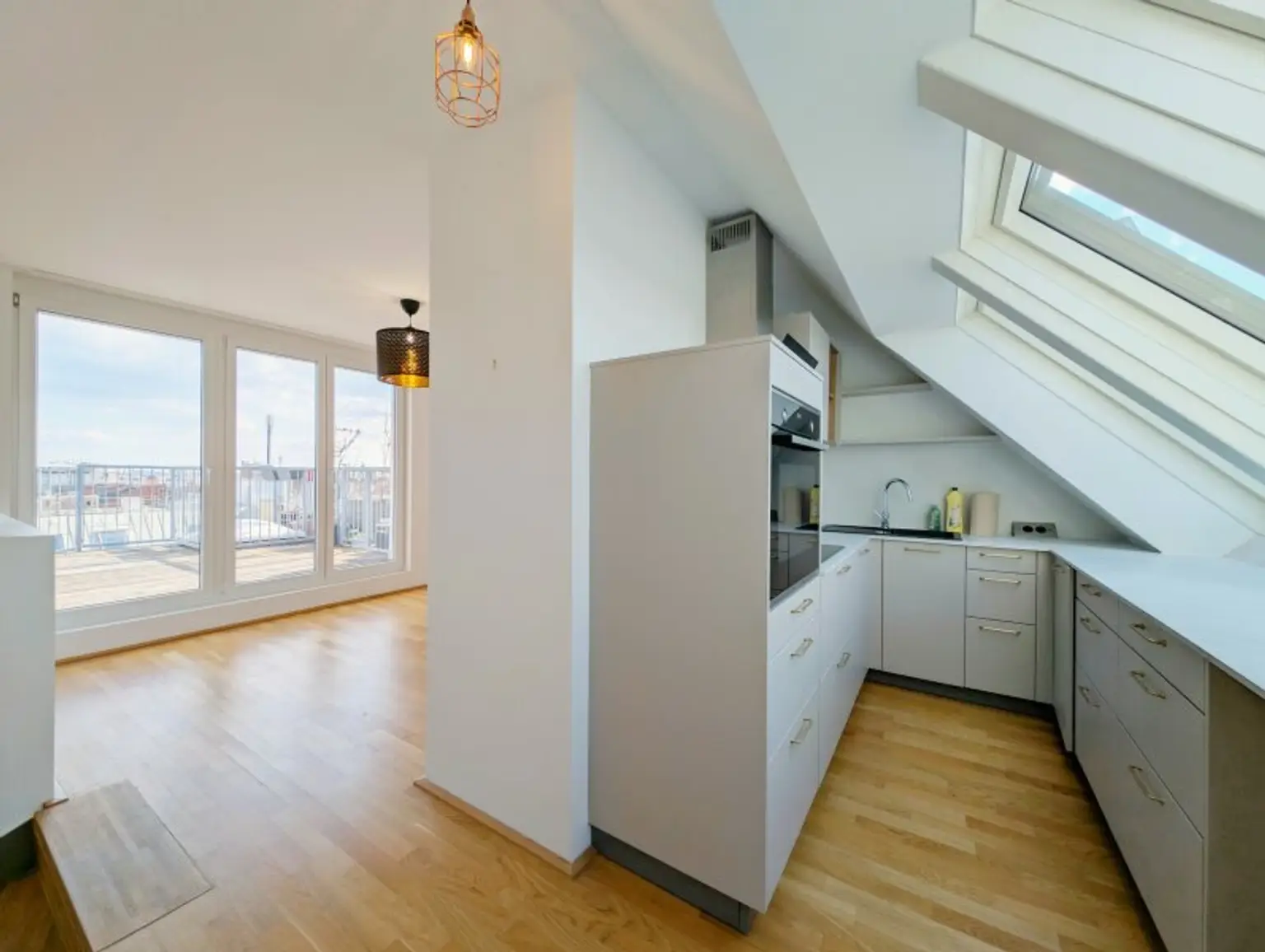 ++NEU++ 3-Zimmer DG-ZWEITBEZUG mit Dachterrasse! ++VIDEOBESICHTIGUNG++