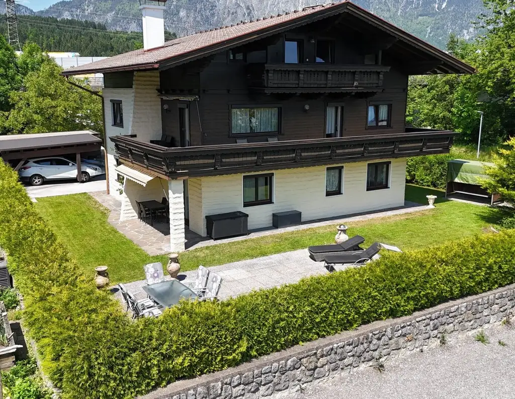 Sonnig gelegenes Mehrfamilienhaus mit großzügigem Grundstück im Herzen von Wörgl