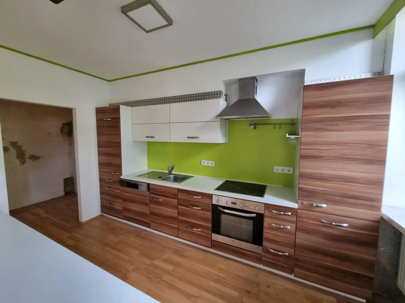 PROVISIONSFREI FÜR KÄUFER! 3-Zimmer-Altbauwohnung in St.Leonhard nahe den Ursulinen!