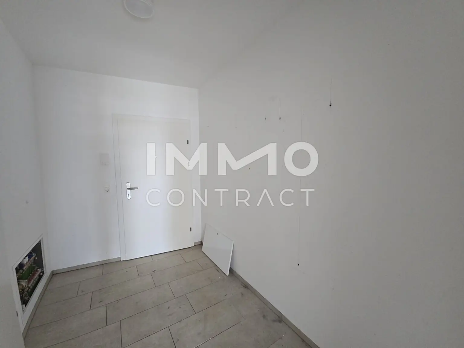 STRASSGANGER Straße 380c : Freundliche 3 Zimmer- Wohnung mit großem Balkon - Straßganger Straße 380 c - Top 33c