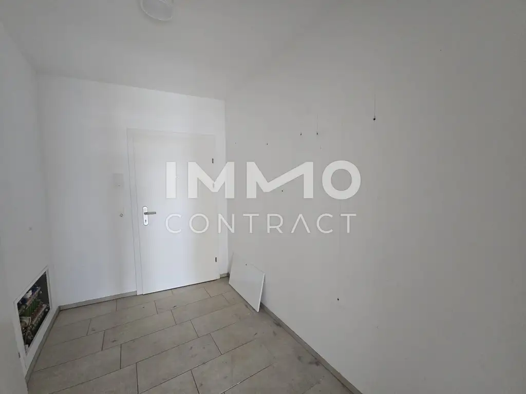 STRASSGANGER Straße 380c : Freundliche 3 Zimmer- Wohnung mit großem Balkon - Straßganger Straße 380 c - Top 33c