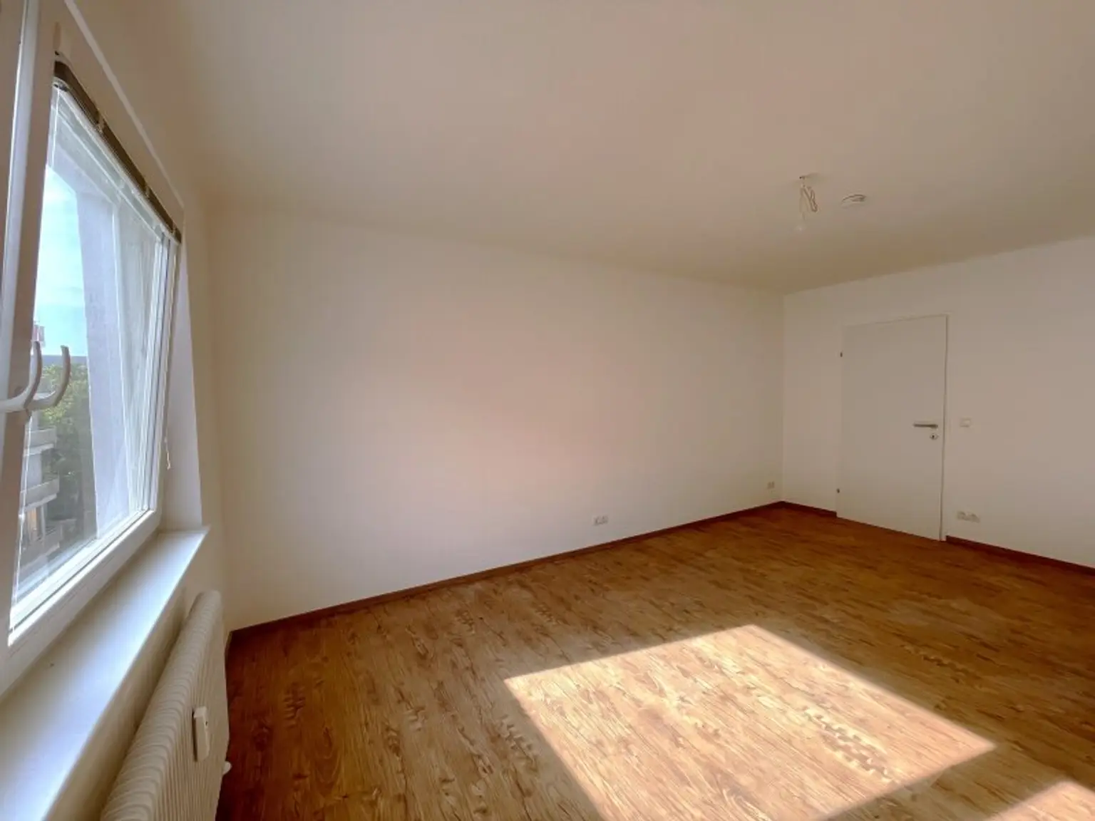 Dachgeschosswohnung -  Erstbezug nach Generalsanierung