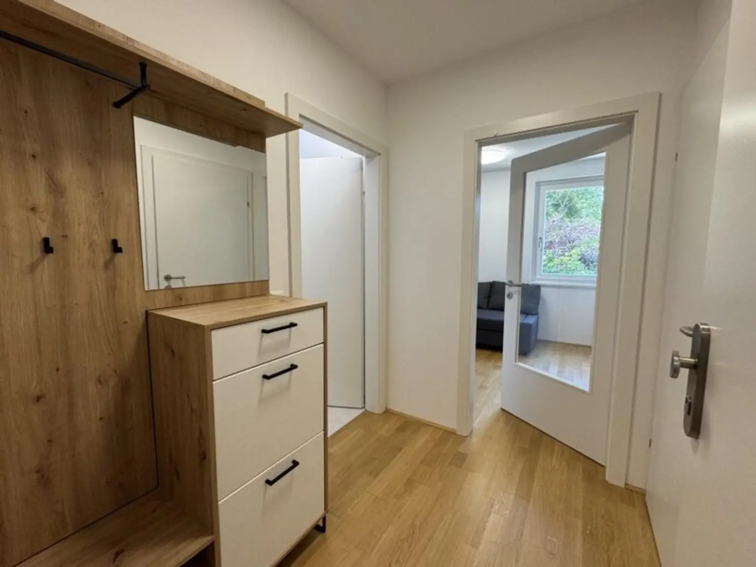 Möblierte 2-Zimmer-Balkonwohnung in Hietzing zu vermieten!
