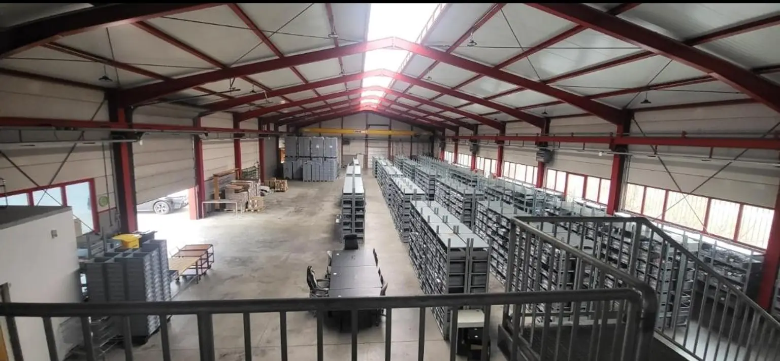 ALL INCLUSIVE MIETE++Lagerhalle ++ Werkstatt mit diversen Möglichkeiten! ab 50m2 bis 300m+ Autoabstellplätze + Mitbenutzung von Gabelstapler & Kran