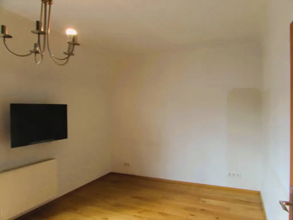 *****südseitige Wohnung mit großem Balkon*****