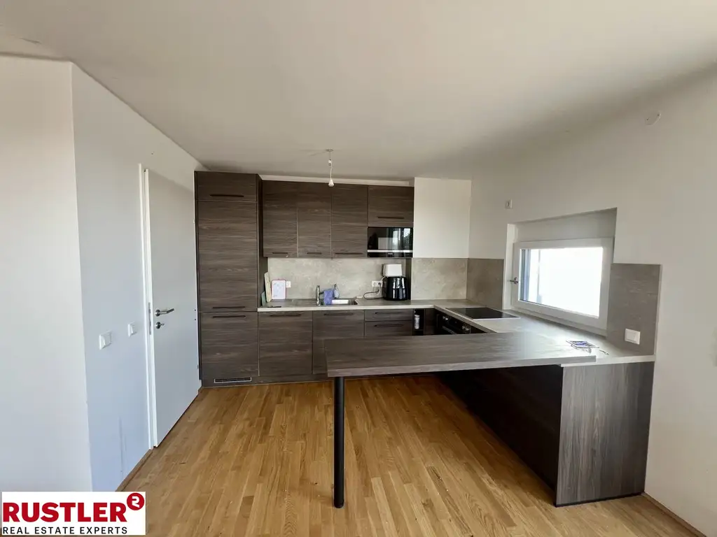 **ATTEMSGARTEN - HOCHWERTIGE 4 Zi WOHNUNG INKL. KÜCHE - 2 TERRASSEN - 2 BÄDER UND FITNESS**