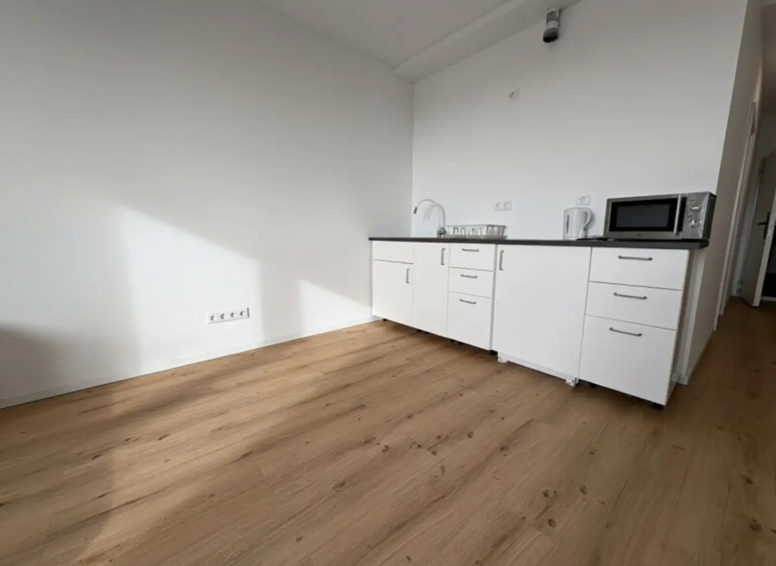 Hell und zentral - Moderne 2-Zimmer Wohnung (Heizkosten inkl.)
