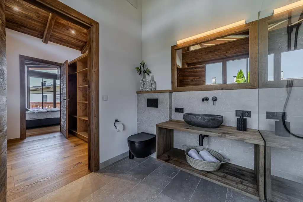 Traumhaftes Alpenchalet mit Outdoor Pool und Saunahaus