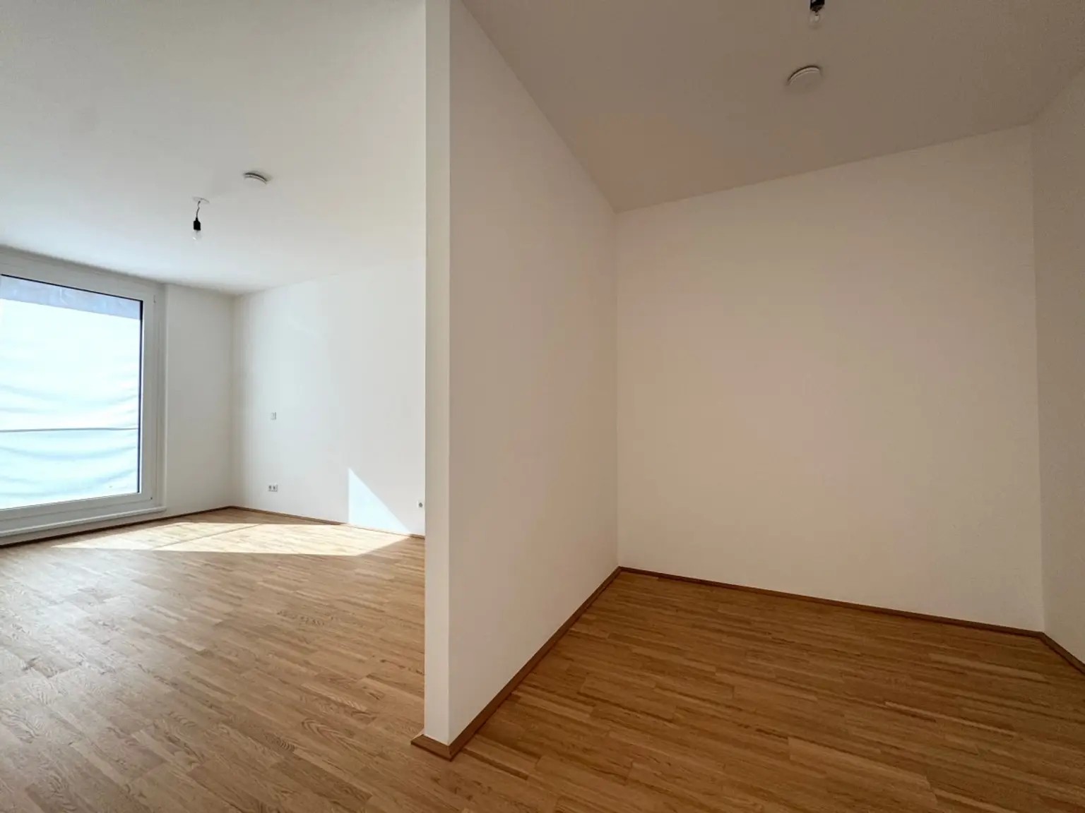 2 | ++ URBANES LEBEN ++ Gemütliche 2-Zimmer-WOHNUNG mit LOGGIA | Prima Service Immobilien
