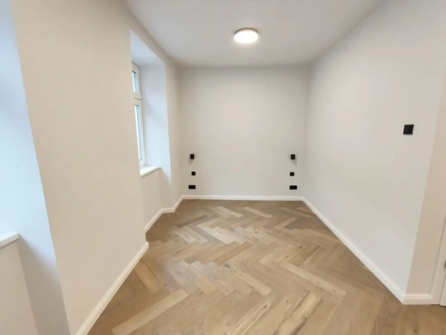Krongasse! Altbau-Erstbezug mit Balkon in liebevoll saniertem Altbauhaus - Top11