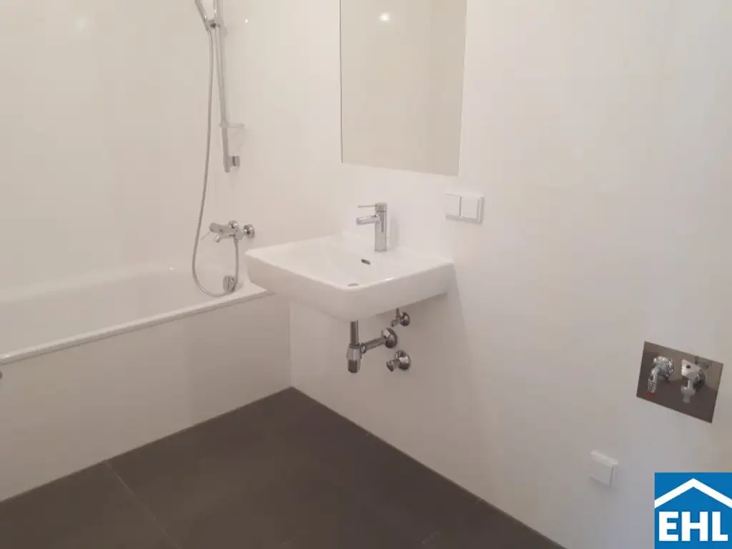 Geräumige Dachgeschosswohnung mit Balkon im Herzen Magaretens