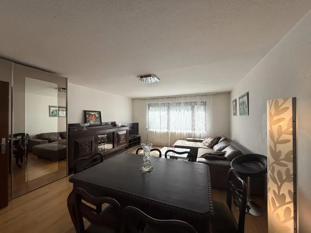 Komplett möbliertes City Apartment, Miete inkl. Heizung und Warmwasser // Fully furnished city apartment, rent incl. heating and hot water //