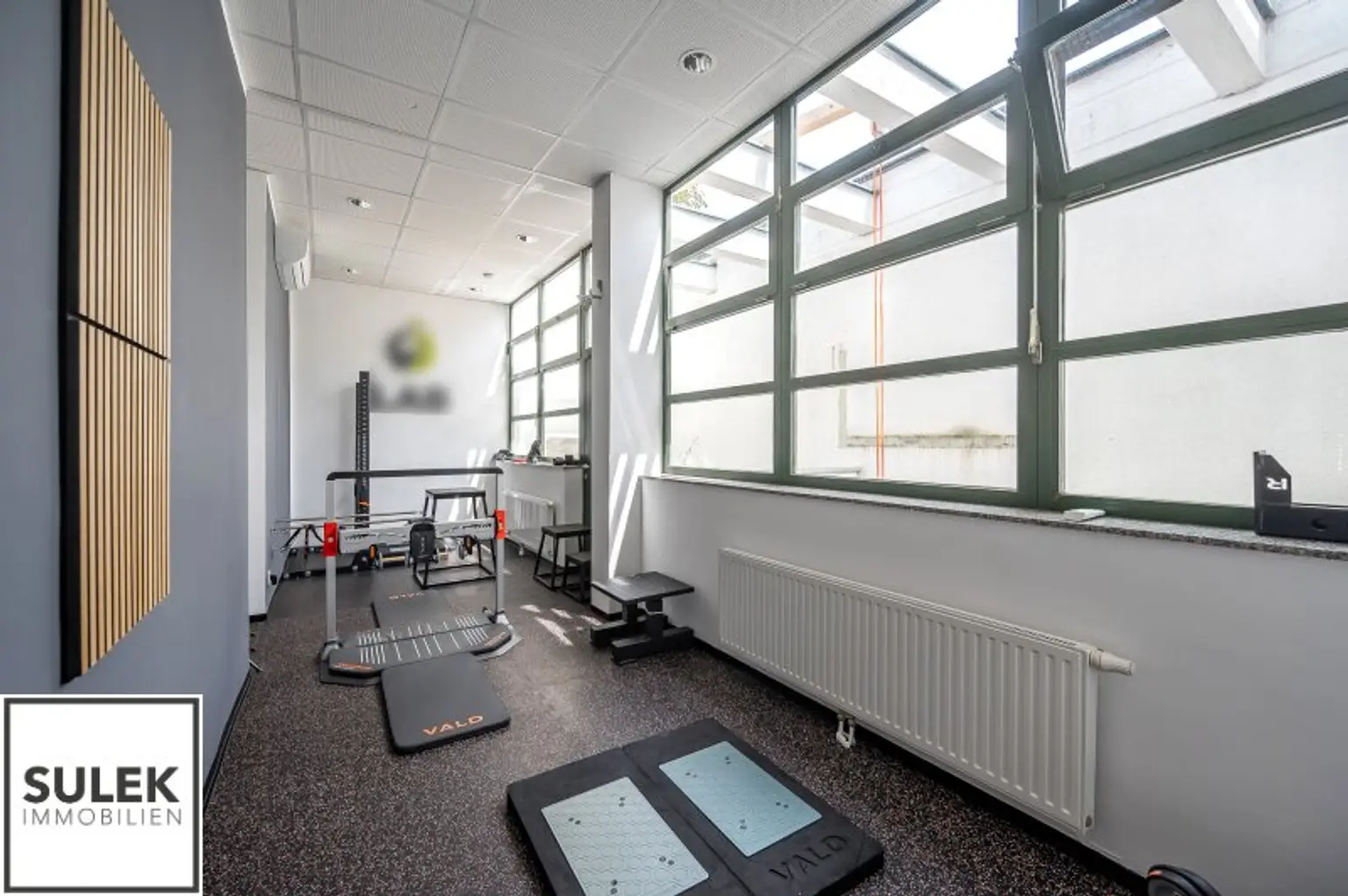 Ihr neuer Unternehmenssitz: Modernes Büro/ Praxisgebäude in Mödling mit Top-Anbindung