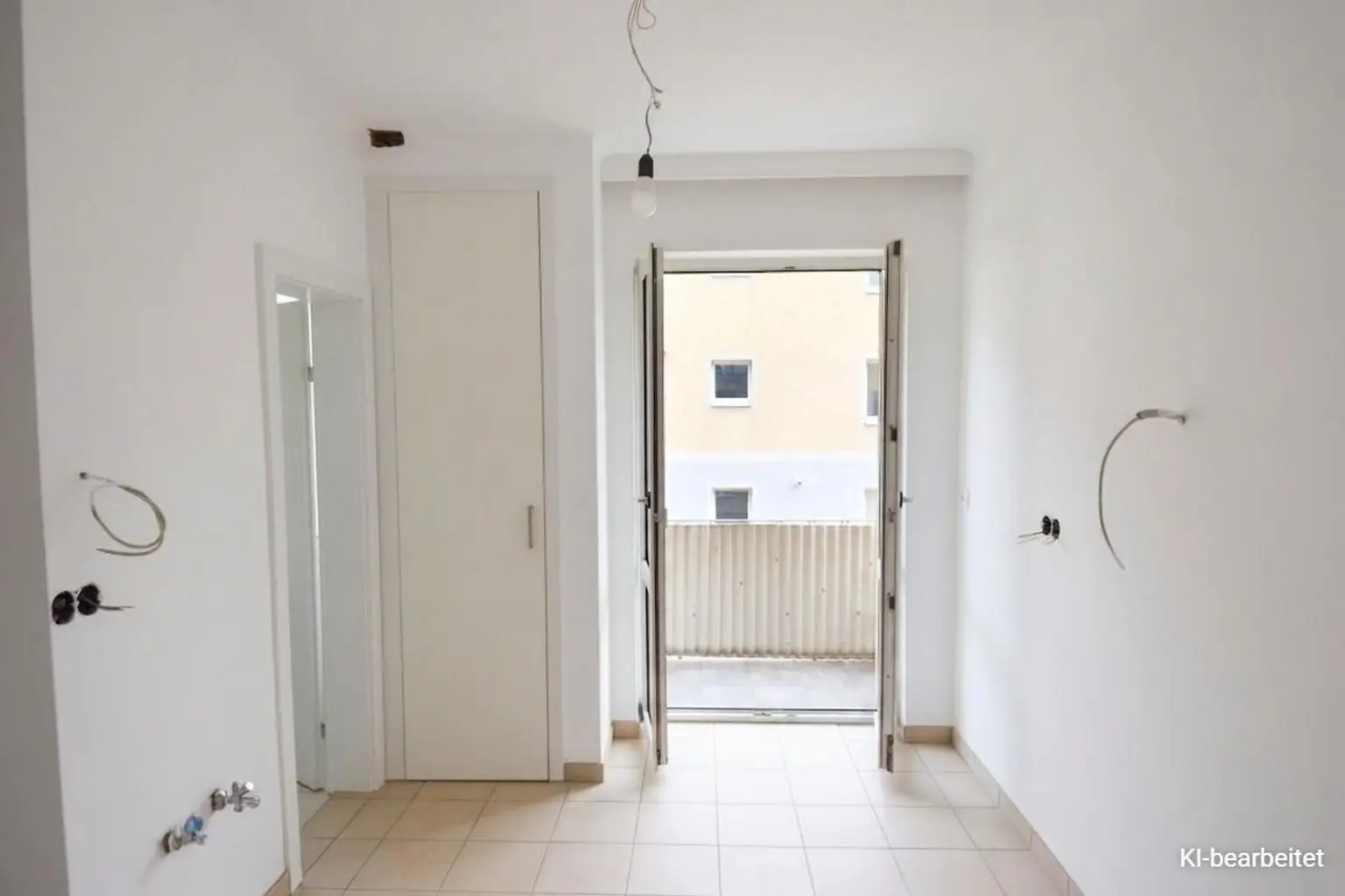 Küche mit Zugang Balkon