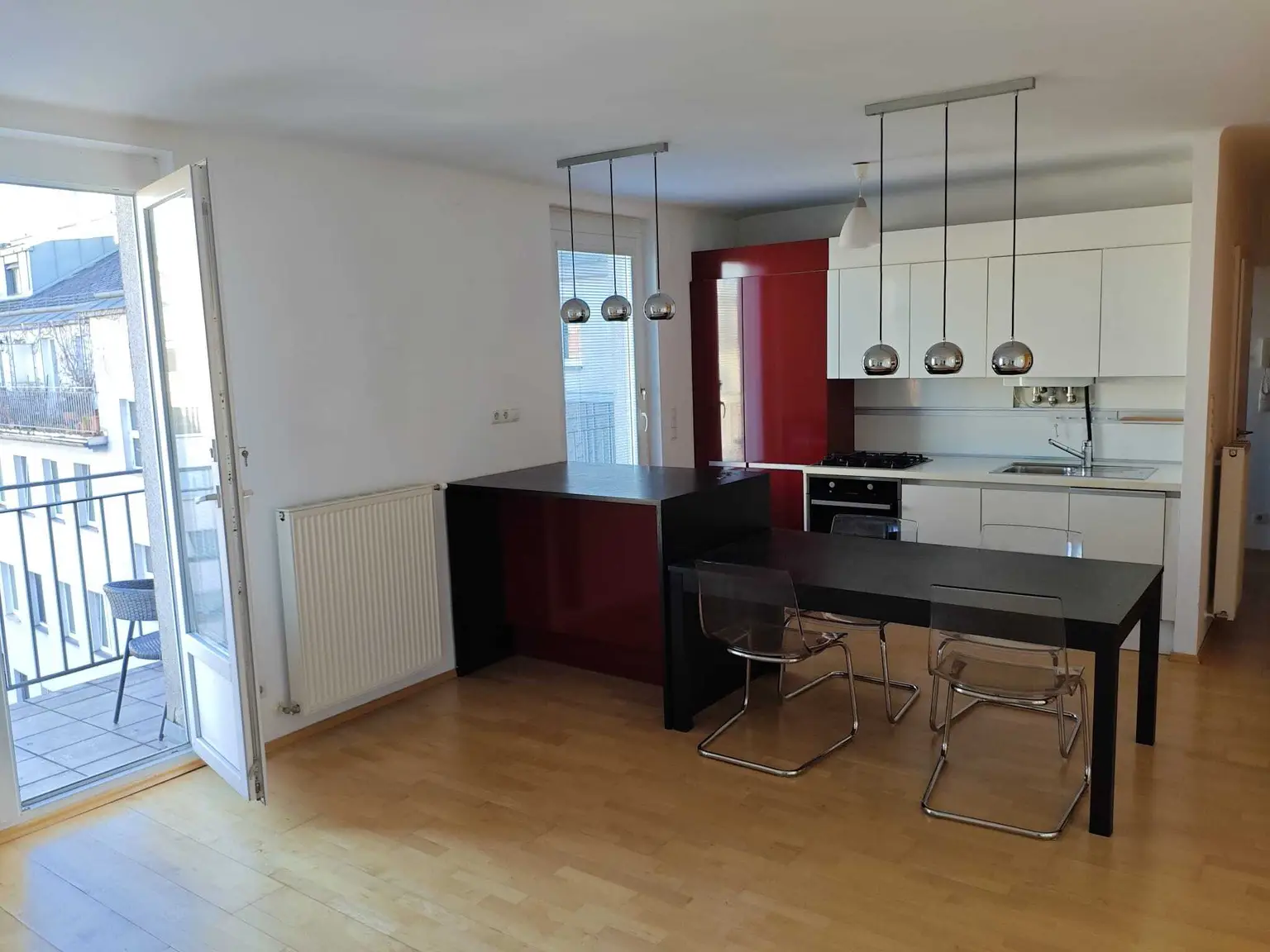 "4. BEZIRK - Moderne 2 Zimmer Wohnung mit großem Balkon und Weitblick"