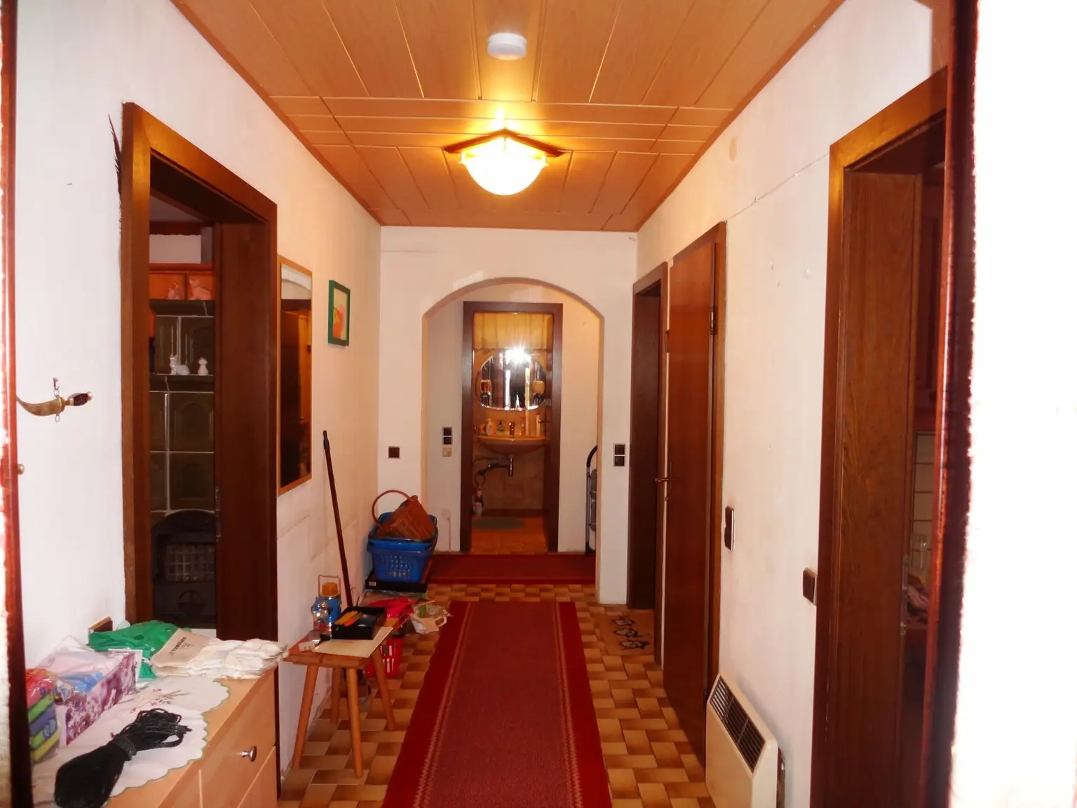 Einfamilienhaus mit Vollkeller in ruhiger Lage !