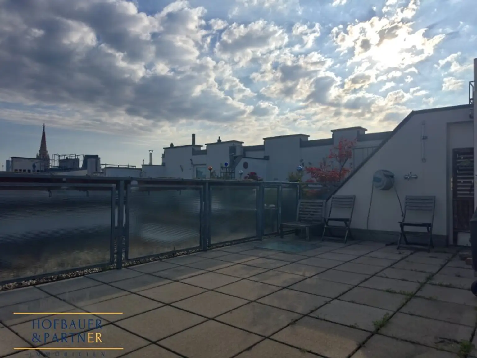 Exklusive Dachgeschoss-Maisonette mit Terrasse in bester Lage des 3. Bezirks