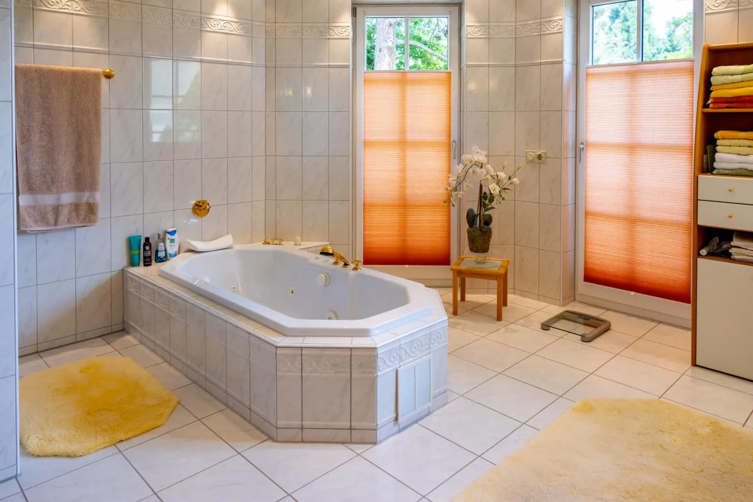 Luxuriöse Villa mit Panoramablick, Swimmingpool und großem Garten in Baden bei Wien