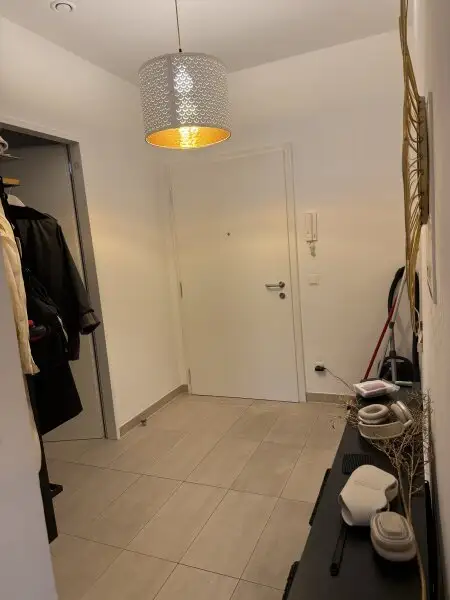 Lichtdurchflutete 2-Zimmer Wohnung, Nähe Steiner Tor