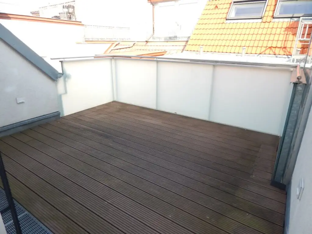 Wohntraum helle und ruhige Dachterrassenwohnung mit Fernsicht