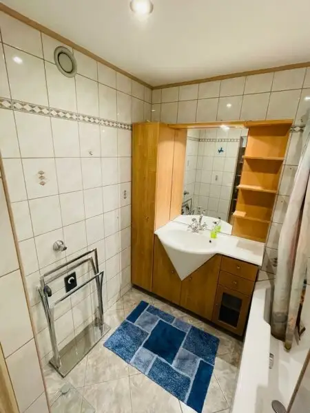 3er WG geeignet! 4-Zimmer Mietwohnung mit 5 m2 Terrasse! Inkl. Heizung und Warmwasser!