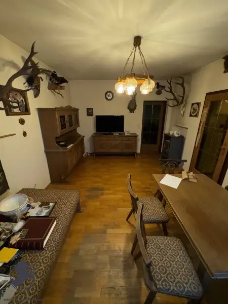 Einfamilienhaus mit Garten, Garage zu vermieten