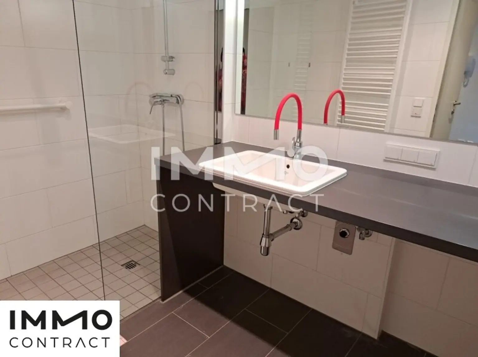 Herrliches Bad mit Walkin Dusche