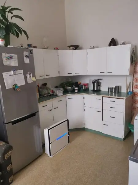 Nette helle 2 Zimerwohnung...