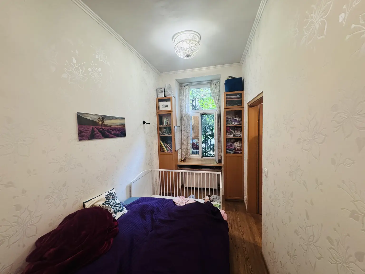 Stilvolle 2-Zimmer-Altbauwohnung in Hofruhelage – möbliert und sofort bezugsbereit