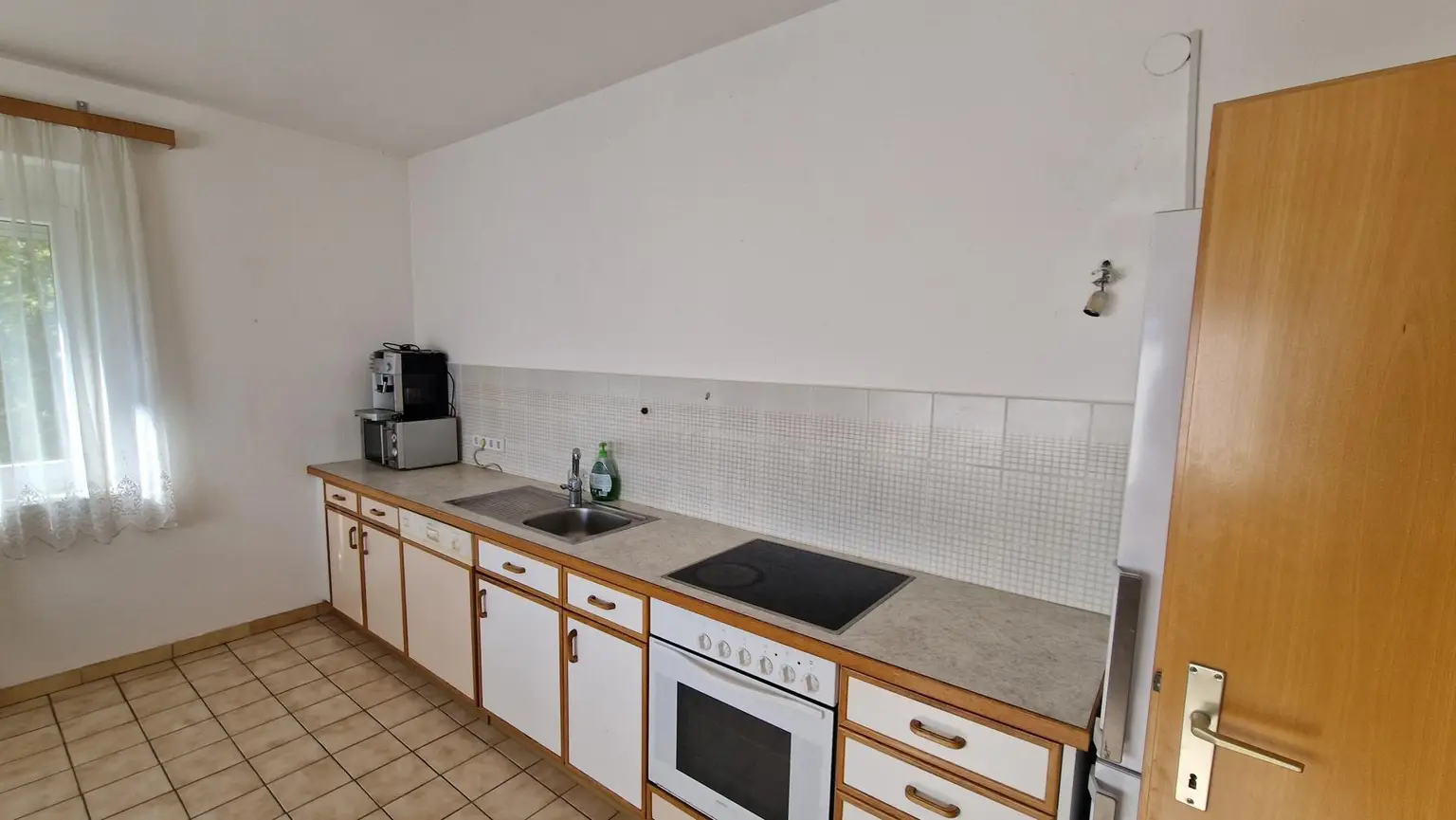 Großes Haus mit 2 Wohneinheiten und schönem Garten in ruhiger Lage in Neuhaus