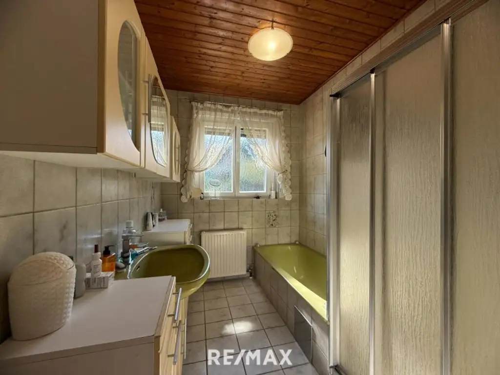 *** Gemeinschaftsprojekt oder Investment? Zwei Häuser, sechs Stellplätze, großes Grundstück in Toplage! ***