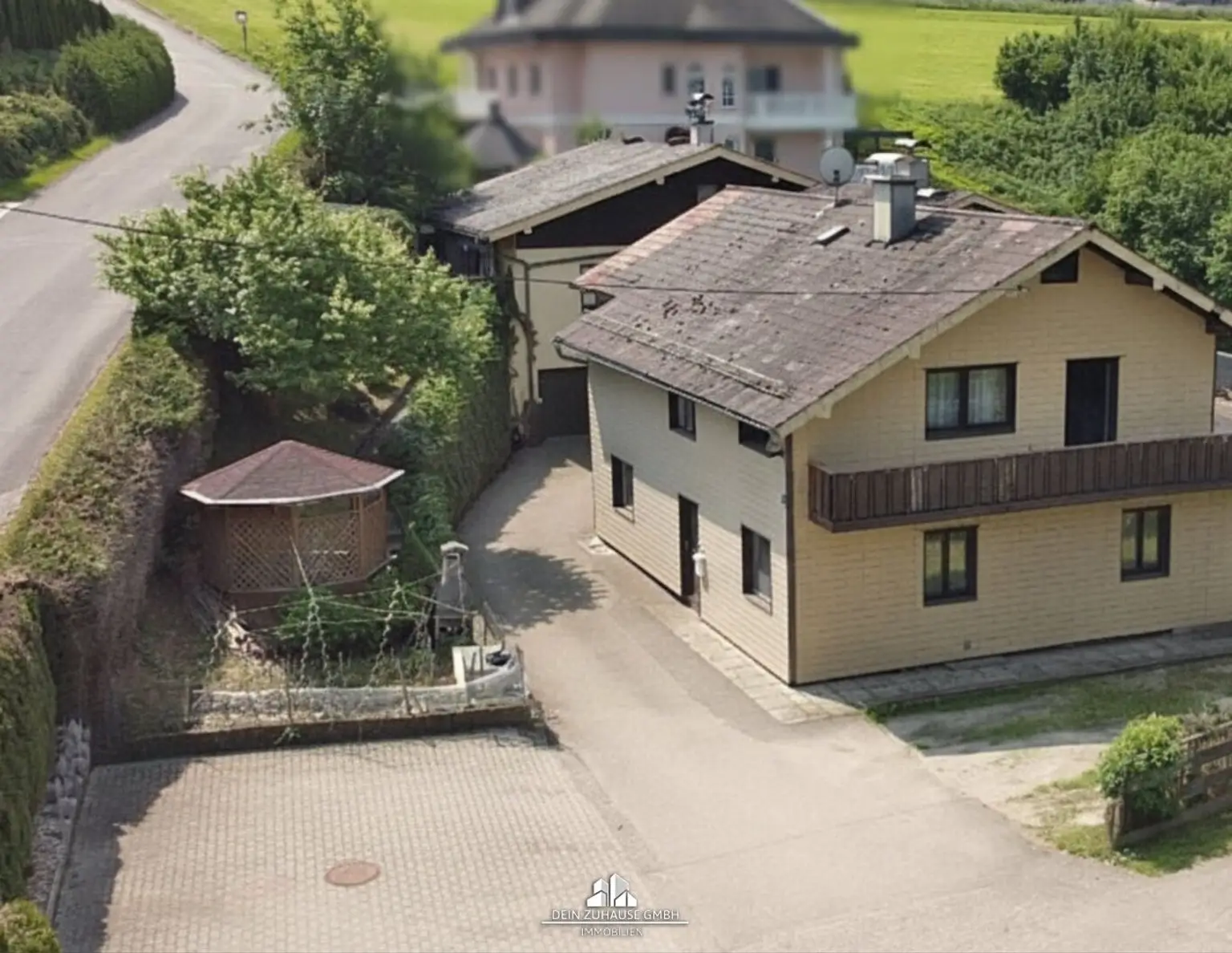 DEIN ZUHAUSE präsentiert: Wohngebäude in Vöcklamarkt als Investment mit ~ 5,3% Rendite